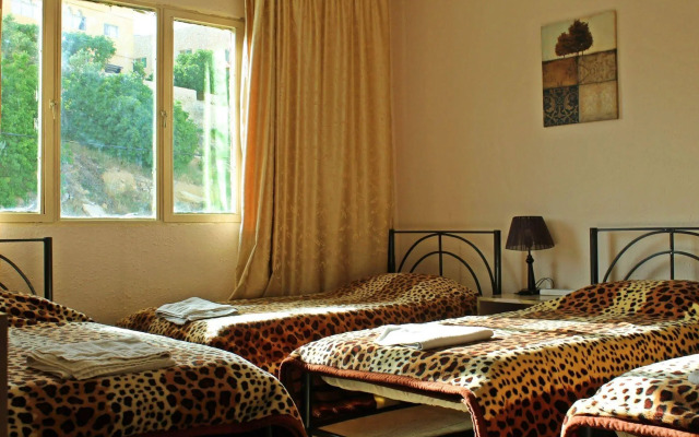 Rocky Mountain Hotel