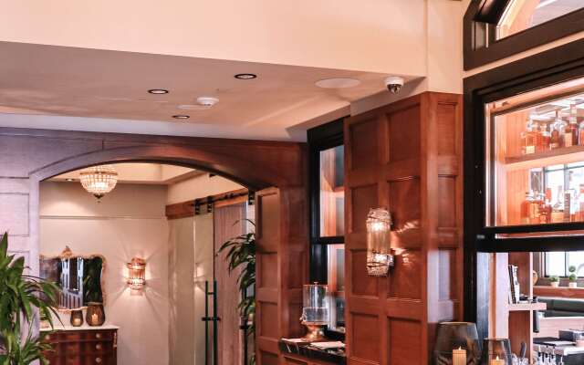 Dossier Hotel