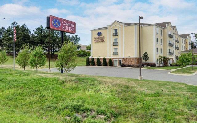 Comfort Suites near Hot Springs Park