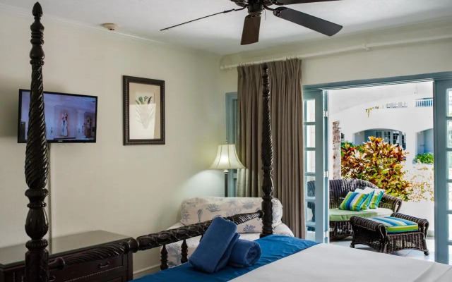 Savannah Beach Club Hotel