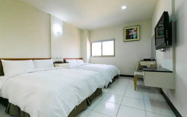 E Moon Hotel