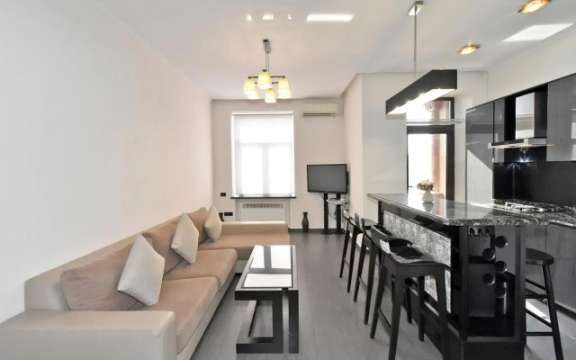 Mashtots street, 2 bedrooms Modern, Euro Renovated apartment MA218