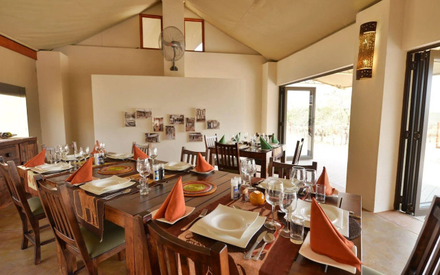 Cheetah Paw Eco Lodge