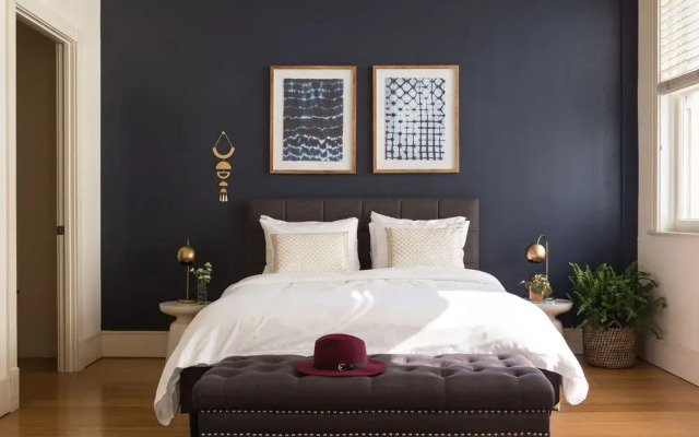 Classic 1BR in C.B.D. by Sonder