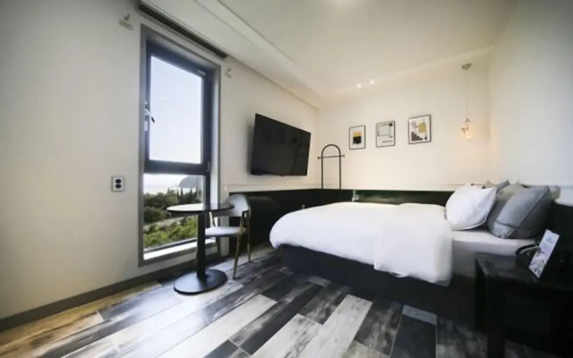 Changwon Jinhae Hotel Rian