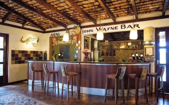 Hatari Lodge