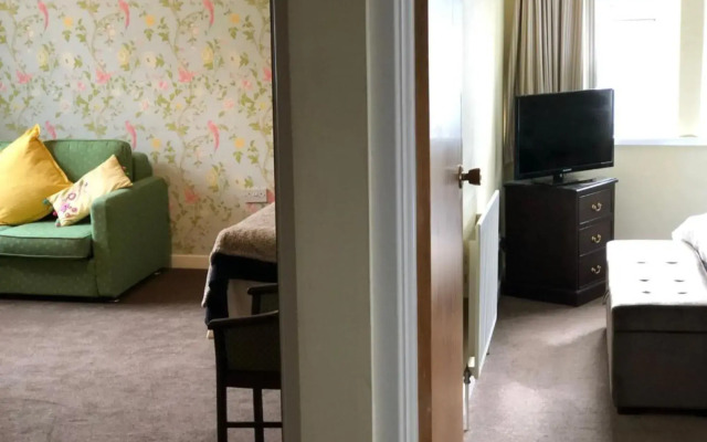 Pine Lodge Hotel & Restaurant Mansfield