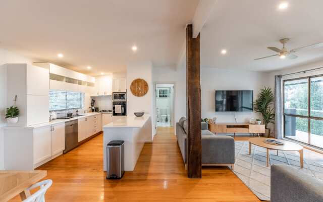Oceanview Family Beach House with Sauna