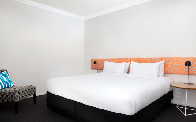 Oaks Perth Hotel – Guest Rooms – Perth