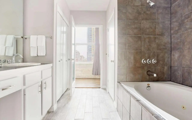 Reside Houston Downtown A Wyndham Residence