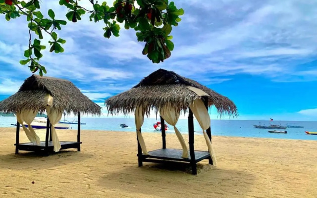 The Henry Resort Taramindu Laiya