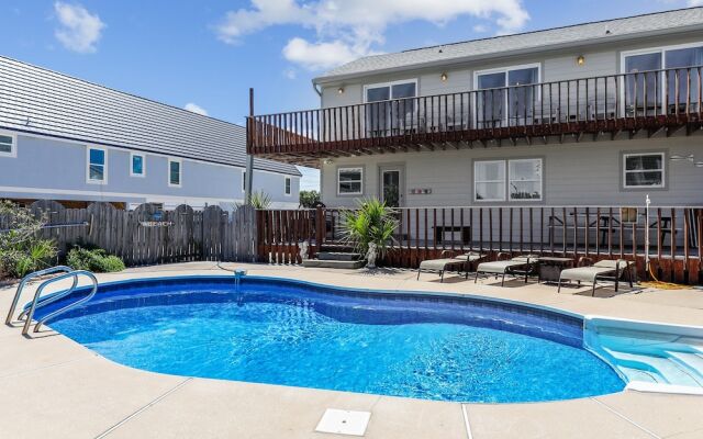 The Other Castle 5 Bedroom Home by RedAwning