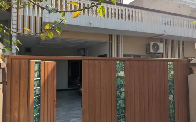 Decent Family Guest House