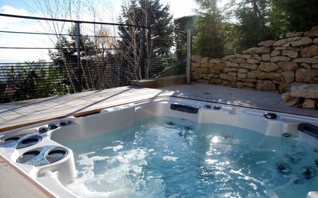 Le Grand Chalet et Spa Private Hotel