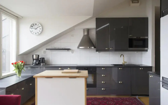 2ndhomes 2BR Penthouse with Balcony and Sauna
