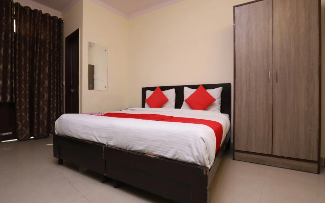 Charanpahari Hotel by OYO Rooms