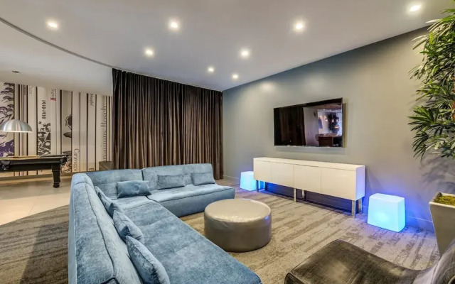 Dh West Hollywood La Cienega
