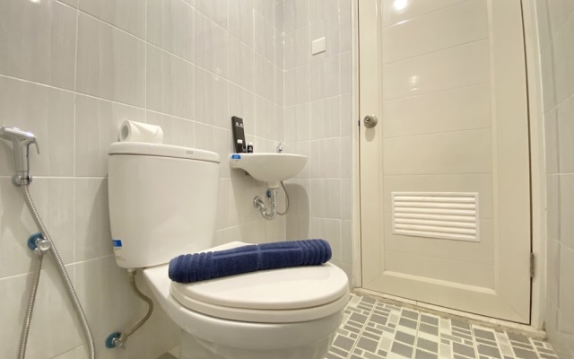Smart Studio Room Semi Apartment at The Lodge Paskal near BINUS University – Bathroom – Bandung