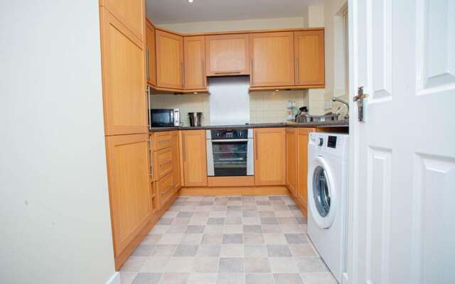 Beautiful two Bedrooms Ensuite Apartment