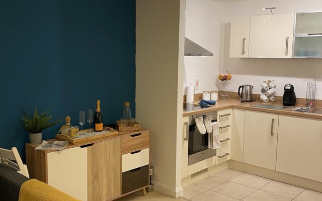 Rueben Suite by Eaa Homes