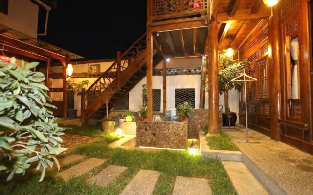 Lijiang Yungeju Inn