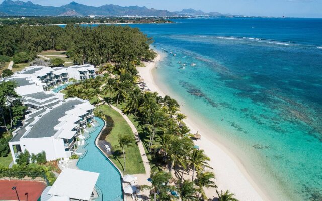 Victoria Beachcomber Resort & Spa