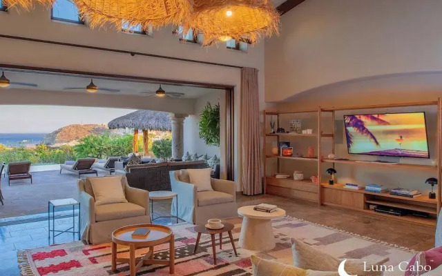 Stunning Ocean Views, Private Pool, & Seaside Golf