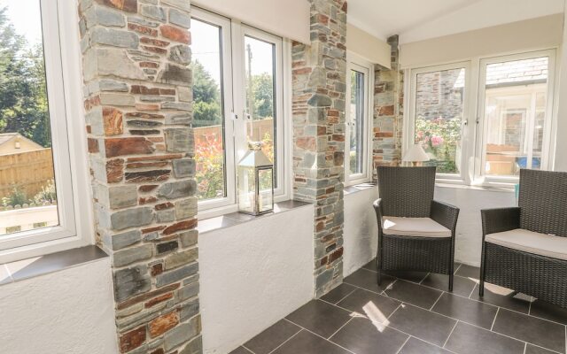 2 Rock Cottage