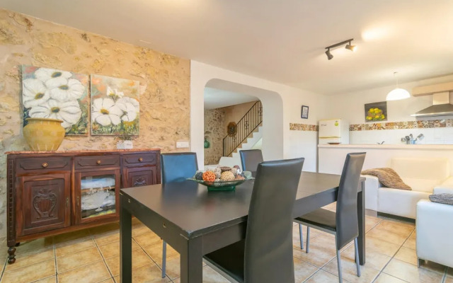 Cas Ciutada in Inca With 2 Bedrooms and 1 Bathrooms