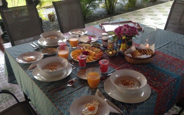 Bed & Breakfast To-Co