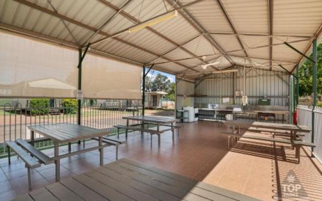 Sunset Top Tourist Park