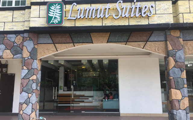 Lumut Suites