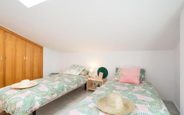 Hygge Apartment Center Near to the beach Free Parking 2R
