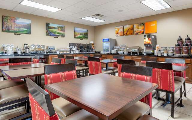Comfort Inn & Suites Barnesville - Frackville