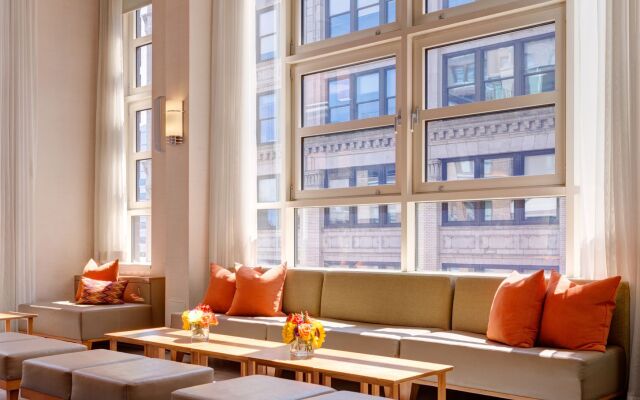 Hotel Giraffe by Library Hotel Collection