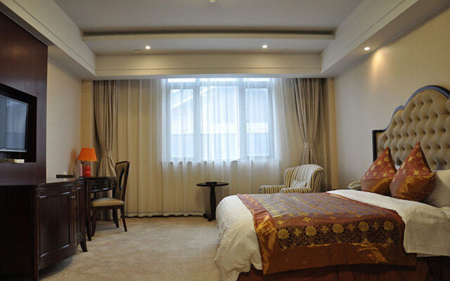 Phoenix Holiday Hotel