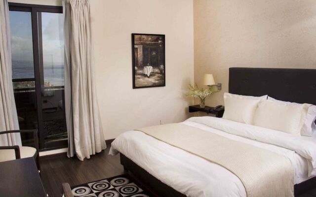 Al Jamila Suites