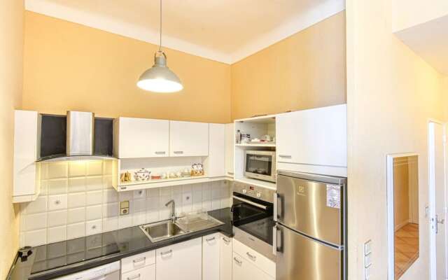 Luminous Apartment in the City Centre of Cannes