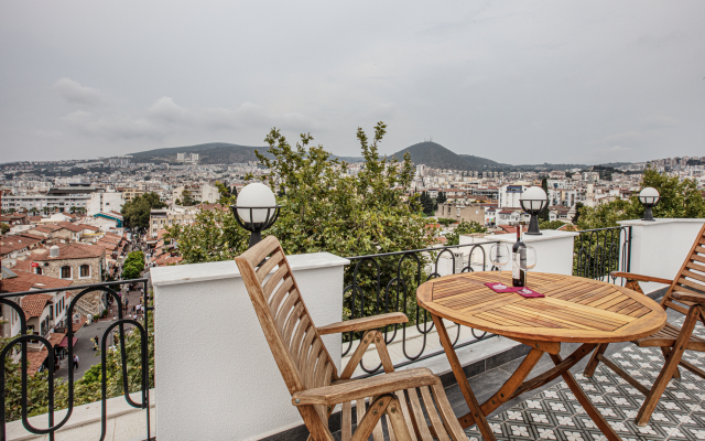 Eliada Hotel