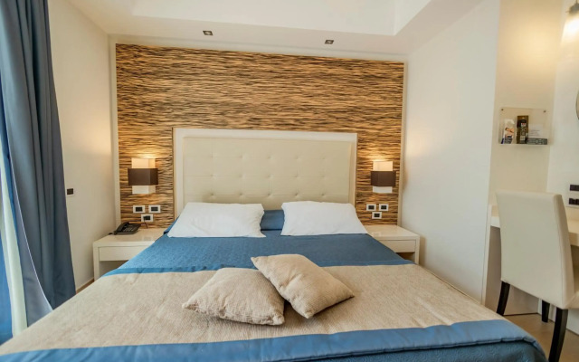 Prince Franklyn Hotel