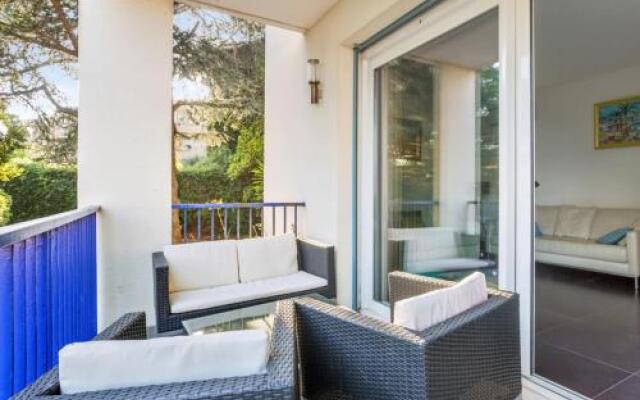Breathtaking 2br with terrace close to beaches