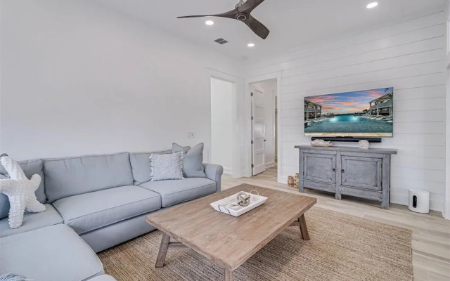 Southern Sandcastle 129 STA