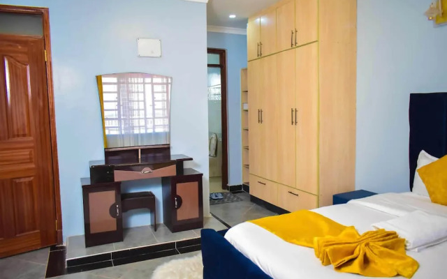 Lux Suites Fancy Getaway Apartments