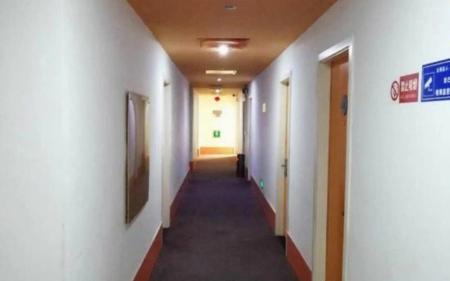 Vjia Express Hotel (Zibo Mingqing Street RT-Mart)