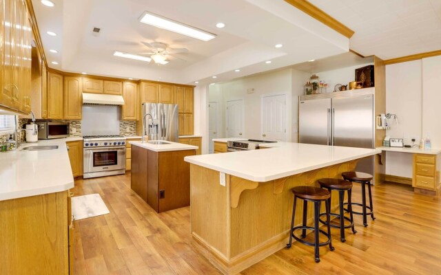 Spacious Hildale House w/ Large Deck!