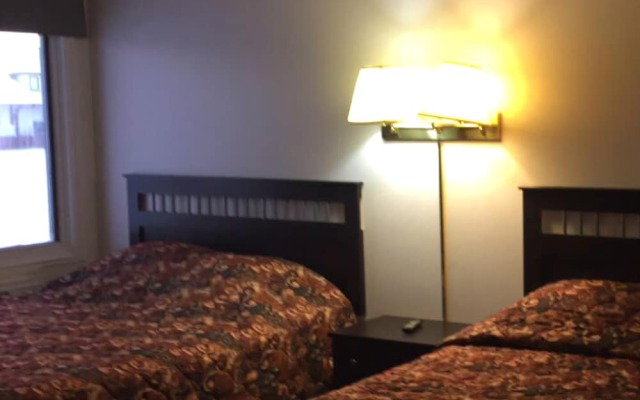 Kettle River Inn & Suites