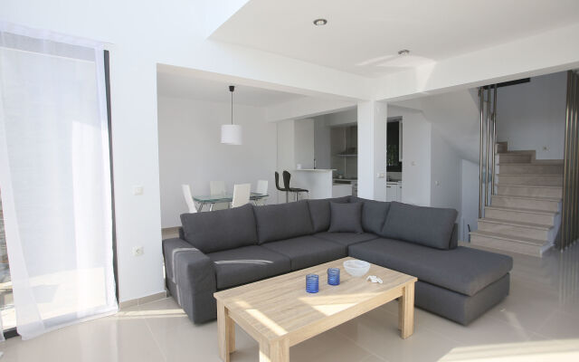 Sunny Sani Luxury Villas