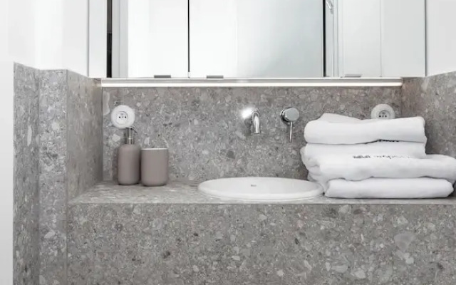City Center Apartment 81 - ProperUNIT