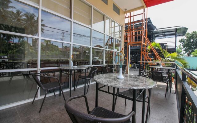 Airy Mapanget AA Maramis Manado