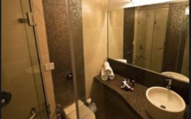 Hotel Piccadily Manali